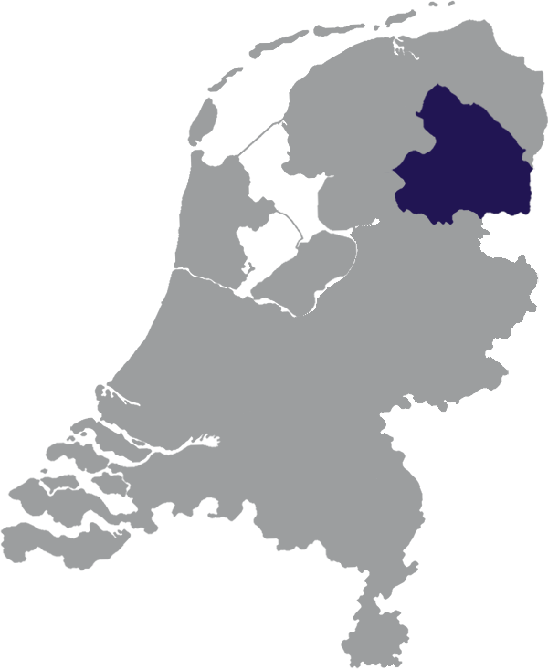 Landkaart Nederlands grijs met provincie Drenthe donkerblauw op transparante achtergrond - 600 * 733 pixels
